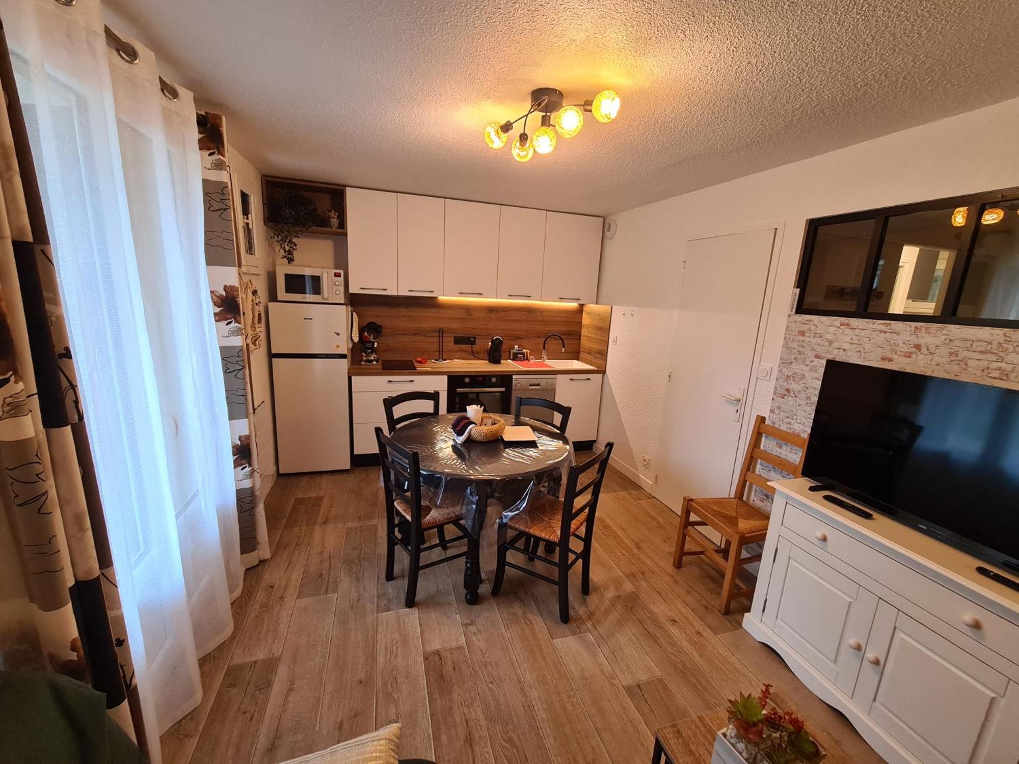 Escapade Montagne En Famille, Appartement Cosy Avec Piscine Couverte Bielle Ngoại thất bức ảnh