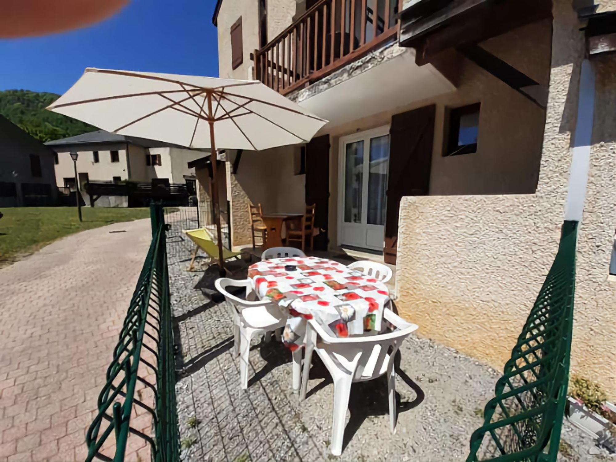 Escapade Montagne En Famille, Appartement Cosy Avec Piscine Couverte Bielle Ngoại thất bức ảnh